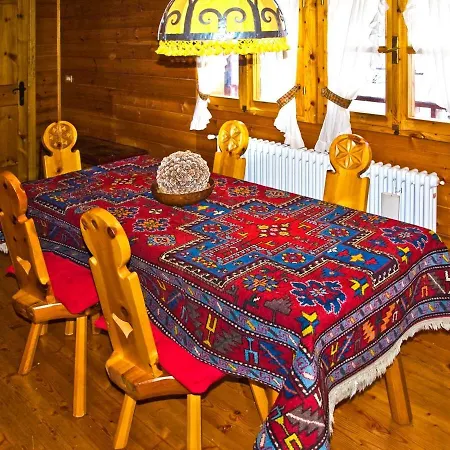 Tradizionale Con Bel Giardino Камполук
