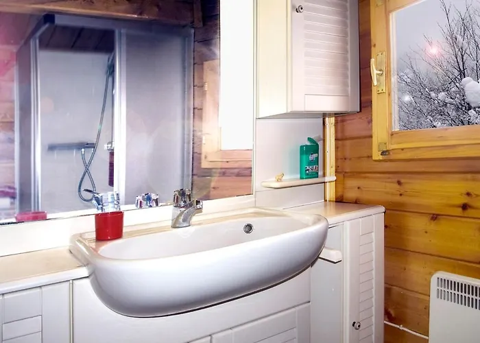 Tradizionale Con Bel Giardino Chalet